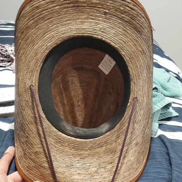 Rustic Brown Western Hat with Horseshoe Band - Picture 3 of 9